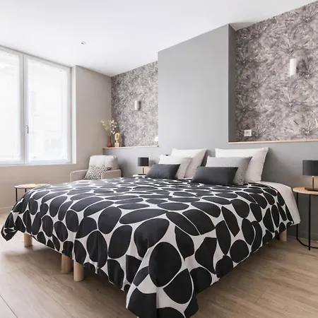Apartman Nungesser, Gare *