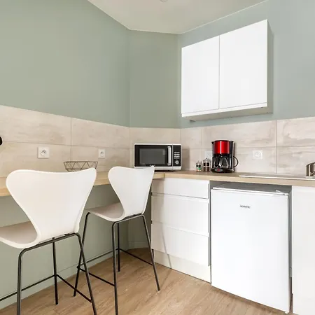 Nungesser, Gare Apartman Arras