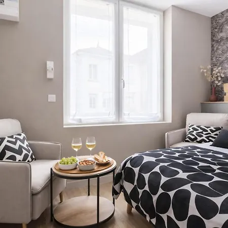 Nungesser, Gare Apartman Arras