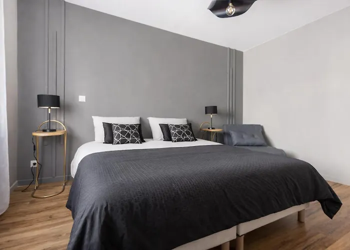 Apartman Nungesser, Gare