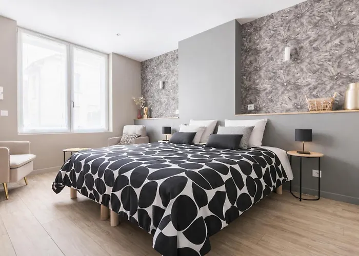 Apartman Nungesser, Gare *
